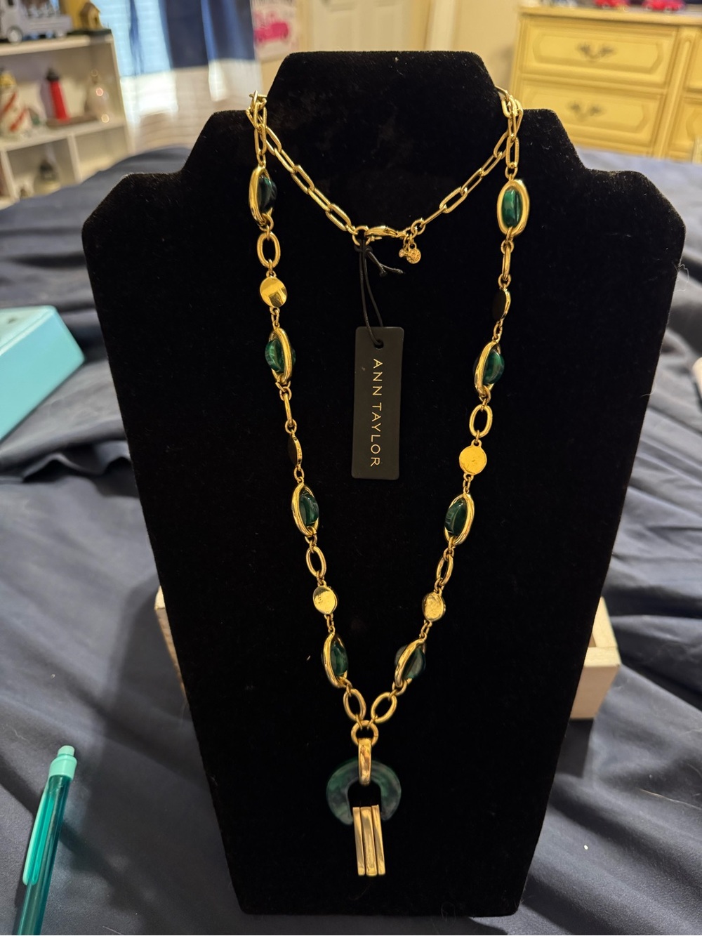 Ann Taylor Gold Tone Malachite Style Cabochon Statement Versatile Necklace